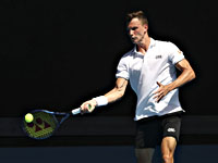 Шварцман вышел в третий круг Открытого чемпионата Австралии. Неожиданное поражение Вавринки