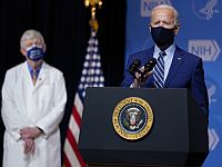 Байден: к концу июля в США будет достаточно вакцин против коронавируса, чтобы привить всех взрослых американцев