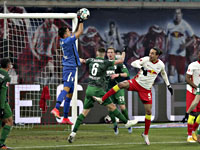 Забитый не забитый пенальти. Невероятные промахи не помешали 