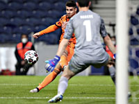 После поражения от