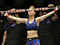 Звезда ММА опубликовала видеозапись стриптиза