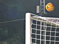 Чемпионат Англии. Рикошет от вратаря принес