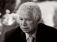 Умер палестинский поэт Мурид Баргути,