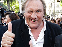 Французская прокуратура проверяет обвинения в изнасиловании, выдвинутые против Депардье