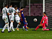 Месси забил два мяча и вышел в лидеры бомбардиров Примеро