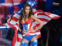 Американской супермодели Тейлор Хилл – 25. Фотогалерея