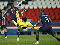 Месси не реализовал пенальти. 