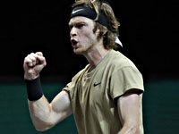 Андрей Рублев вышел в полуфинал турнира в Дохе, не сыграв ни одного матча