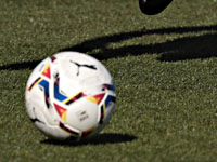 Зрители вернулись на трибуны.