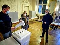 Партия Меркель потерпела поражение на местных выборах