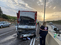 Столкновение грузовиков на 5-й трассе, погиб мужчина