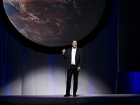 Илон Маск объявил себя королем