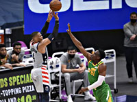 Рассел Уэстбрук сделал 13-й трипл-дабл в сезоне. Бил набрал 43 очка, Авдия - 2.