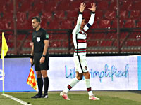 Криштиану Роналду бросил капитанскую повязку. Киевлянин - автор сенсационного гола