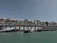 Президент Египта распорядился разгрузить судно Ever Given, заблокировавшее Суэцкий канал