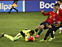 Датчане повторили рекорд начала 20 века. Испанцы с трудом победили в Грузии