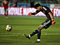 Вратарь забил гол на последних секундах матча и спас 