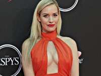 Самая красивая гольфистка мира опубликовала эротическую фотографию