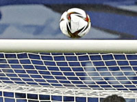 Российский футболист забил победный гол ударом со своей половины поля