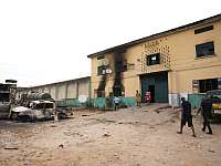 Массовый побег из тюрьмы в Нигерии, полиция ищет 1800 заключенных