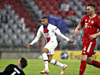 Мбаппе забил два мяча и установил рекорд.