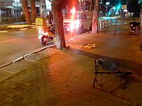 В Раанане тяжело травмирован молодой мужчина, ехавший на самокате