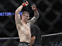 UFC. Веттори победил Холланда. Нина Ансарофф проиграла