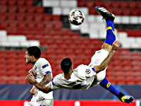 Великолепный гол Тареми не помешал 