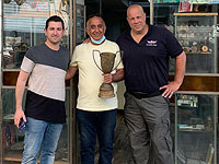 Полиция вернула семье погибшего десантника кубок, изготовленный в его память