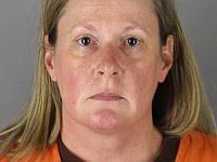 Сотрудница полиции, застрелившая афроамериканца в Миннесоте, освобождена под залог