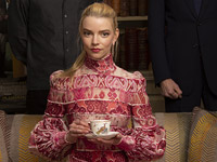 Актрисе Ане Тейлор-Джой, звезде сериала 