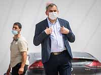 Зеэв Элькин был вынужден вернуться домой из Кнессета, чтобы защитить родных от