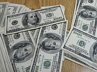 Раввин из Беэр-Шевы нашел 70 тысяч шекелей в старом диване, полученном в подарок