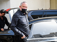 Бени Ганц подписал первый документ в качестве министра юстиции