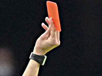 Вратарь сломал ногу игроку киевского 