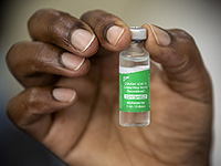 В Кении от коронавируса умер известный врач, выступавший против вакцинации от COVID-19