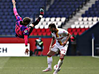 ПСЖ вышел в лидеры, через несколько часов 