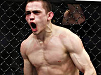 Боец UFC едва не потерял сознание на церемонии взвешивания. Бой таджикского 