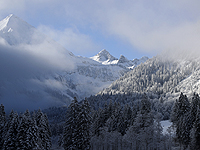 Во французских Альпах погибли четверо туристов