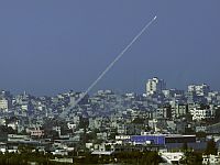 Израильская территория подверглась интенсивному ракетному обстрелу из Газы. Сирены в Иерусалиме