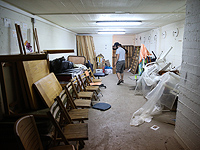 В городах в центре страны местные органы власти открывают бомбоубежища