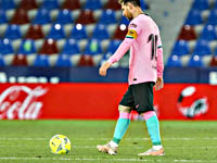 The Sun. Месси открыт для предложений, если зарплата в 