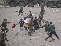 Испания направила войска в африканский анклав для борьбы с мигрантами из Марокко