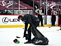 Овечкин забросил 800-ю шайбу. Дубль Ткачука. Шутаут Недельковича