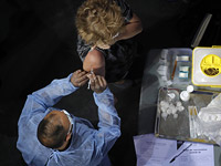 Кто стоит за фейковыми новостями против вакцинации