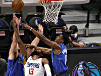 Кавай Леонард набрал 45 очков.