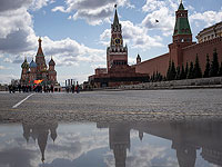 Возле мавзолея Ленина задержали пикетчика с плакатом 