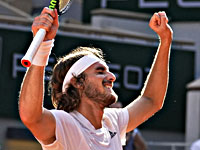 Первым финалистом Открытого чемпионата Франции стал Стефанос Циципас