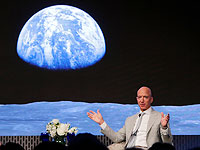 За возможность слетать в космос с Джеффом Безосом заплатили 28 млн долларов