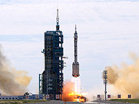 На китайскую орбитальную станцию прибыл первый экипаж